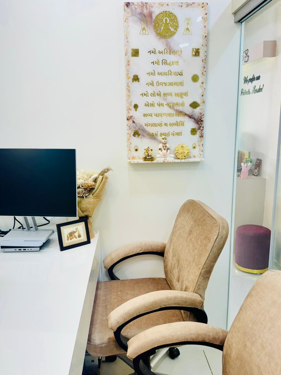 Dr. Jayti Shah - Modern Clinic Environment Memnagar